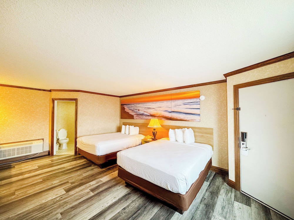 Days Inn by Wyndham Mackinaw City Lakeview - photo 23