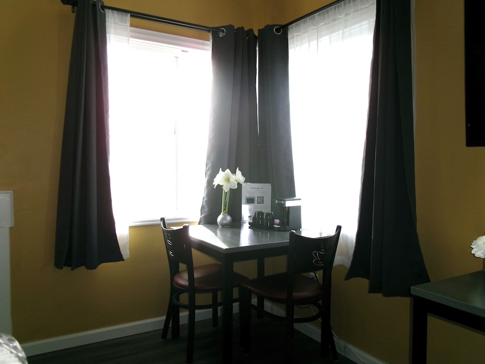 Carmel Wayfarer Inn - photo 11