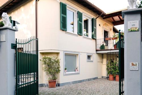 La casetta dei Sogni Casa con giardino e parcheggio privato vicino alle Cinque Terre — 4-Star Luxury Hotel in La Spezia, Italy