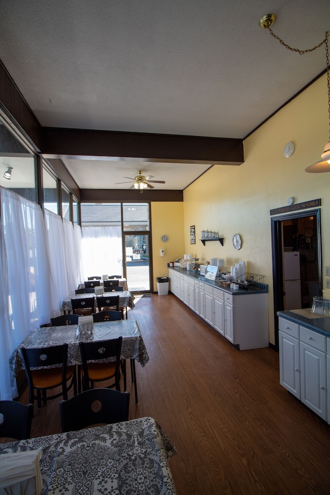 Norma Dan Motel - photo 16