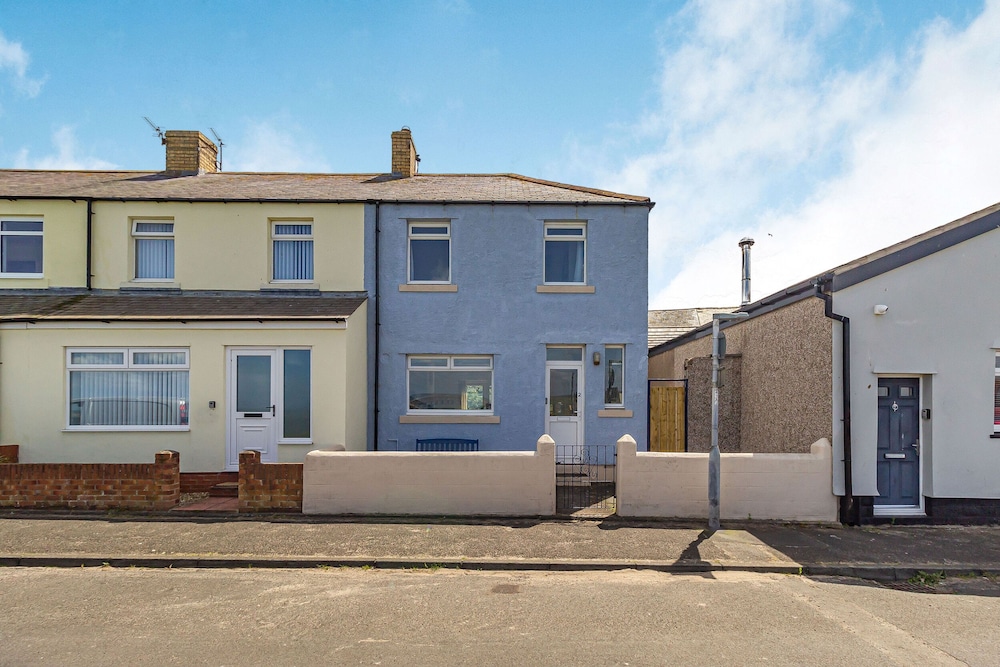 2 Bay View — Amble — photo 2