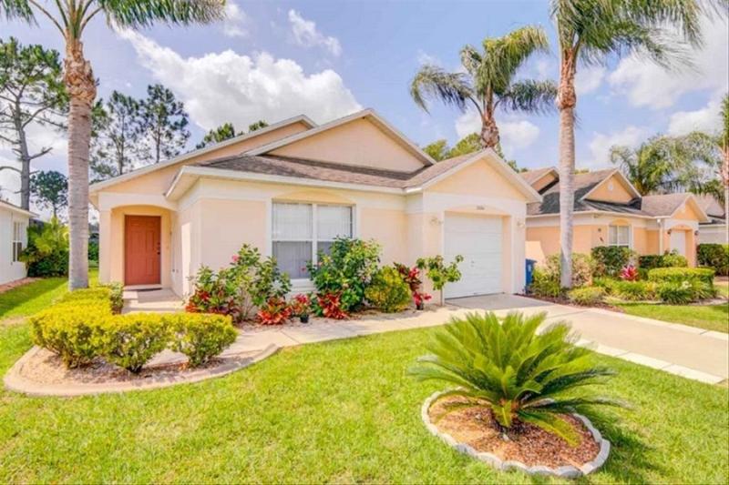 Disney Area Standard Homes — 4-Star Luxury Hotel in Citrus Ridge, United States