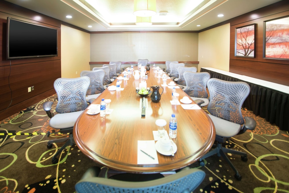 Embassy Suites by Hilton Fayetteville Fort Bragg - photo 37