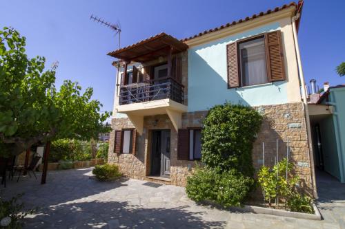 Villa Clairy by RentalsPro Nikiti Halkidiki — 4-Star Luxury Hotel in Nikiti, Greece