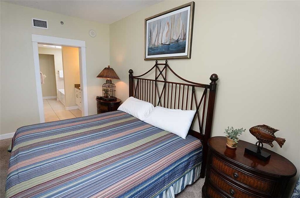 Grand Panama 1904 Tower 1 Two Bedroom Condo - photo 5