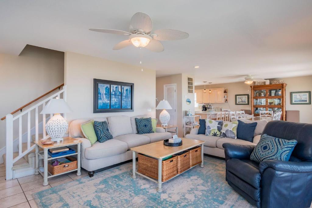 Sweet Retreat by Oak Island Accommodations - photo 4