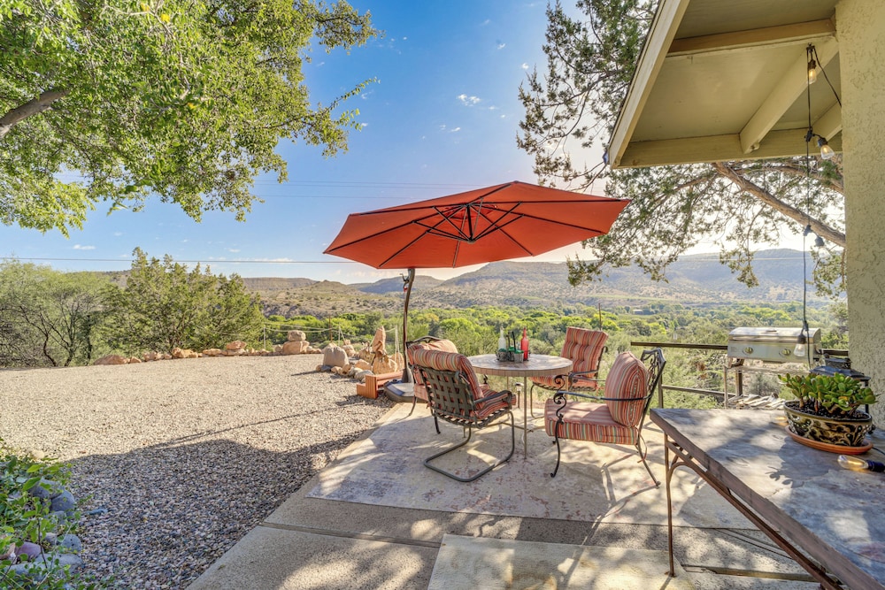 Vineyard Views And Sauna at Cornville Home — 4-Star Luxury Hotel in Sedona, United States