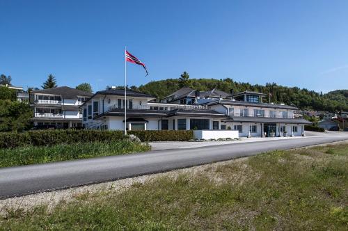 Aursnes Hotell — hotel in Sykkylven