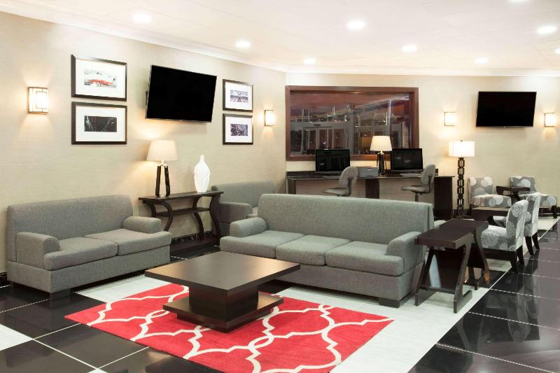 Ramada Plaza by Wyndham Chicago North Shore - photo 7