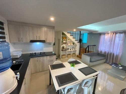 House In Subdivision Lapu Lapu City Near Airport and CCLEX — 5-Star Luxury Hotel in Lapu-Lapu City, Philippines