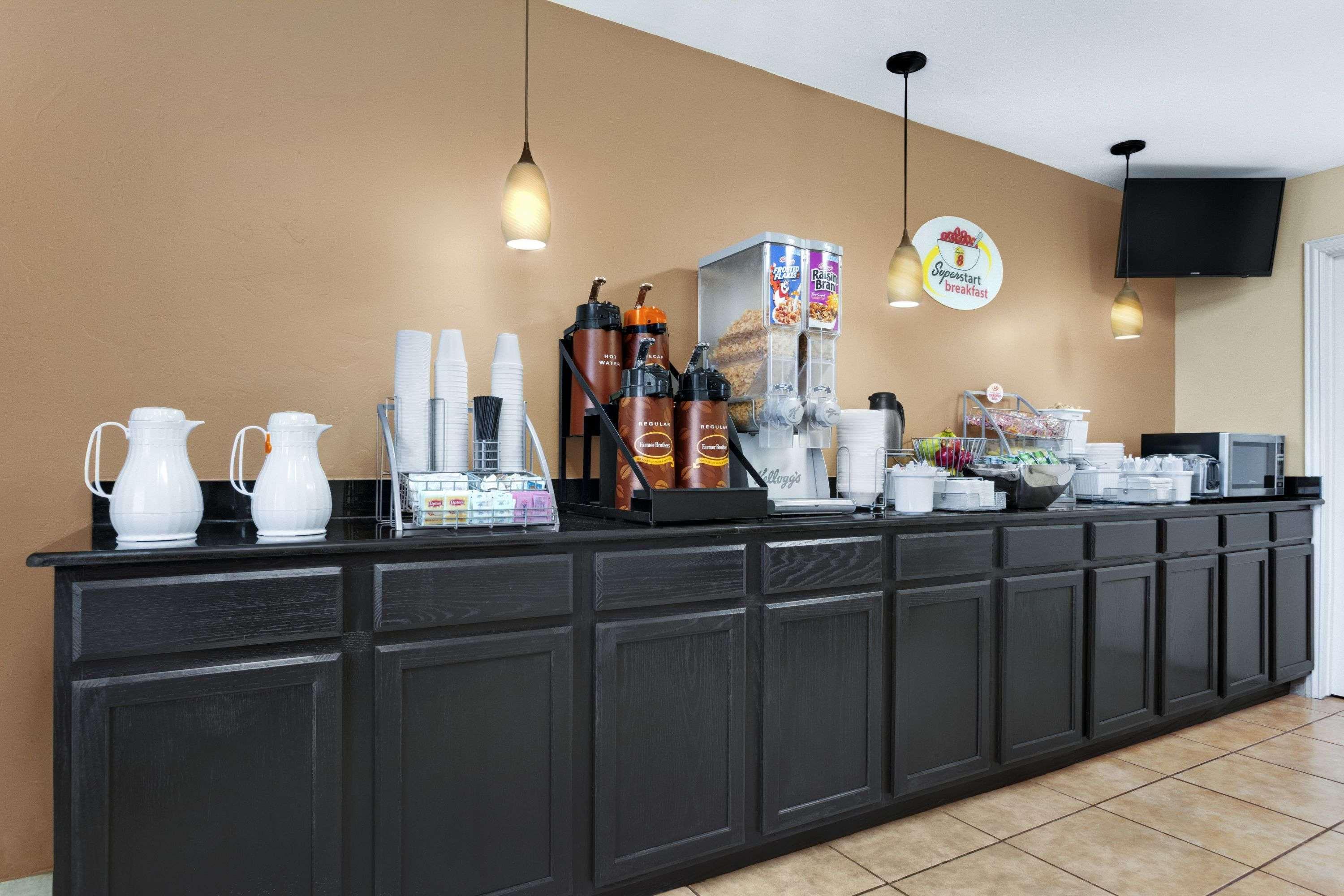 Super 8 by Wyndham Fort Worth TX - photo 18
