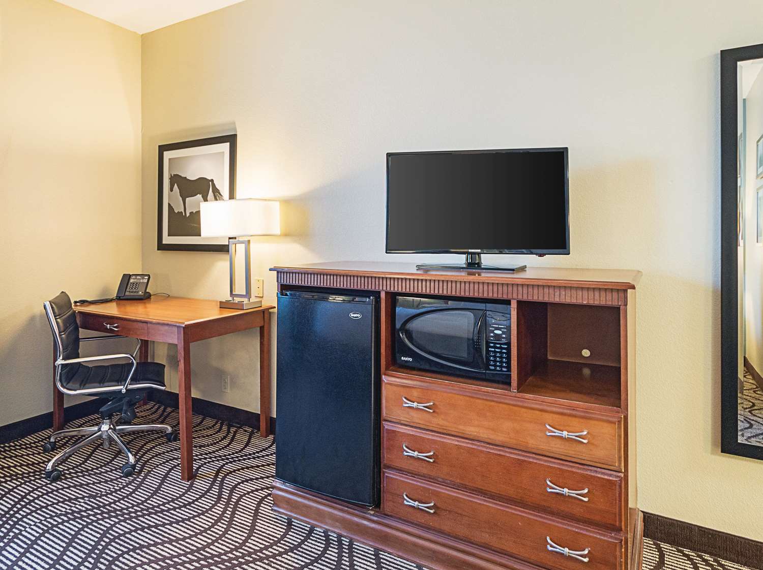 La Quinta Inn & Suites Mathis - photo 24