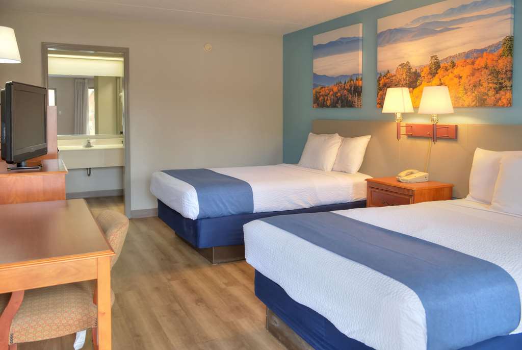 Days Inn by Wyndham Harriman - photo 18