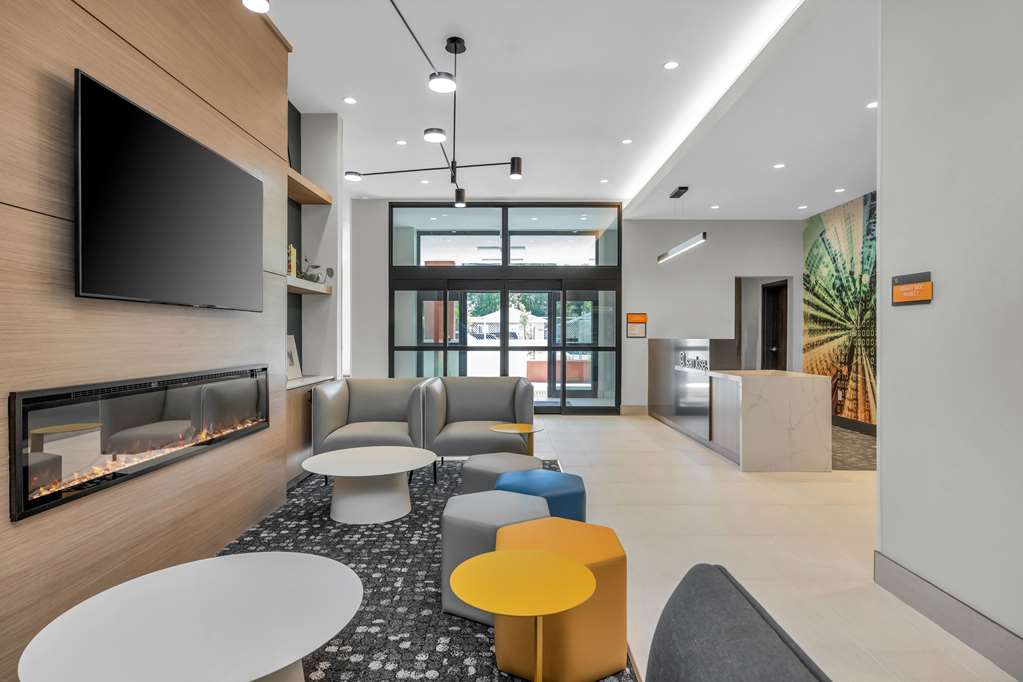 La Quinta Inn & Suites by Wyndham San Jose Airport Downtown - photo 10