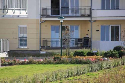 Silbermöwe Balkon 150 m Strand — 4-Star Luxury Hotel in Boergerende-Rethwisch, Germany