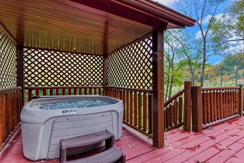 Southern Serenity Pool table Hot Tub WIFI 560 FREE tickets each paid day - photo 5