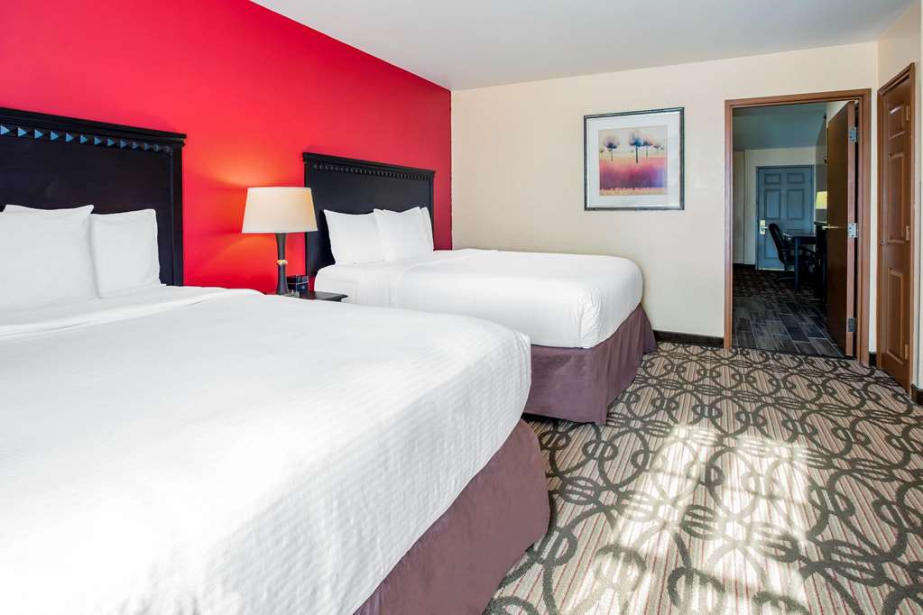 La Quinta Inn & Suites by Wyndham Dallas Mesquite - photo 51