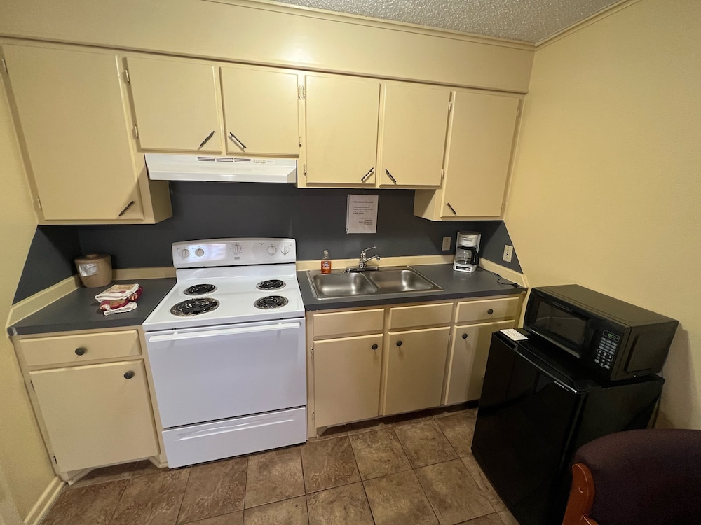 Yellow Diamond Inn - photo 24