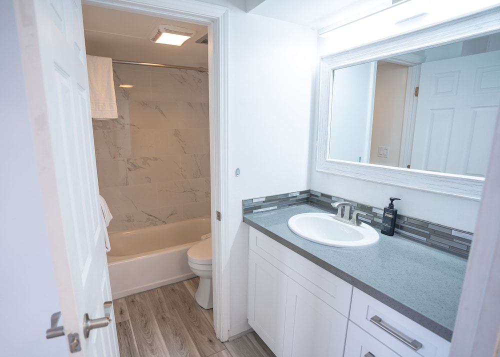 Waikiki Banyan Condo Located One Block From Waikiki Beach by Koko Resort Vacation Rentals - photo 117