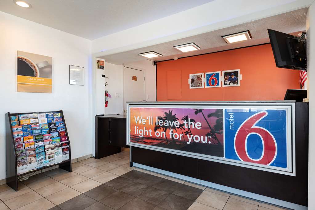 Motel 6 Westley CA - photo 24