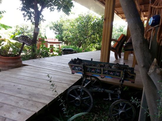 Rotems Trail - carbon neutral hotel in Acre