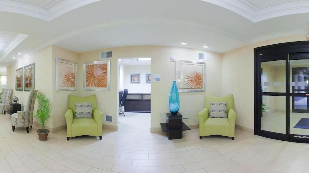 Holiday Inn Express Hotel & Suites Lebanon an IHG Hotel - photo 2