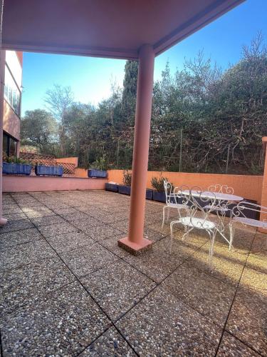 4BATT44 Appartement proche mer — 4-Star Luxury Hotel in Collioure, France