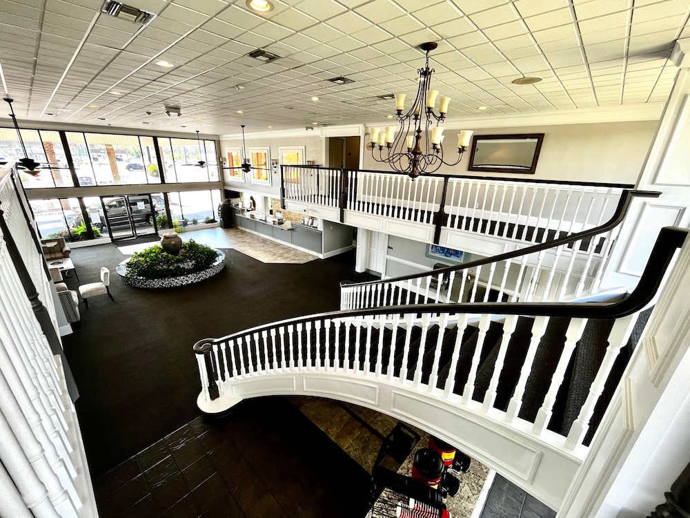 At Home Inn & Suites - photo 9