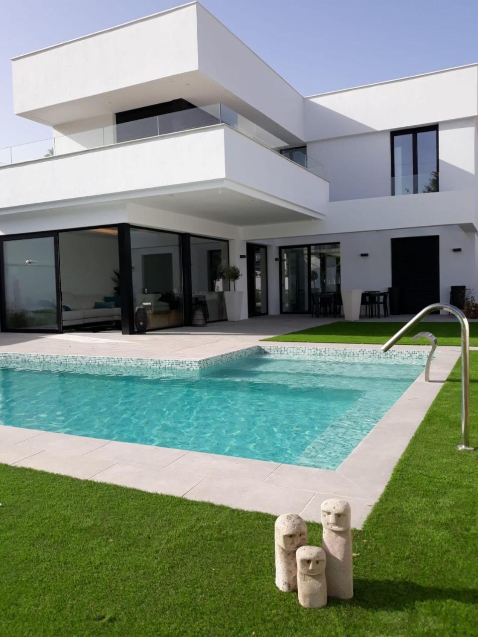 Villaswimmingpoolmalaga — 4-Star Luxury Hotel in Rincon De La Victoria, Spain