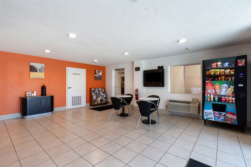 Motel 6 Houston TX East - photo 24