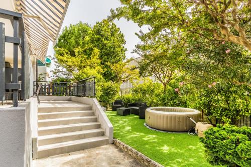 Grado House Garden & Hydromassage Sea Free Parking — 4-Star Luxury Hotel in Grado, Italy