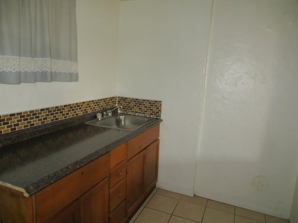 El Trovatore Motel - photo 30