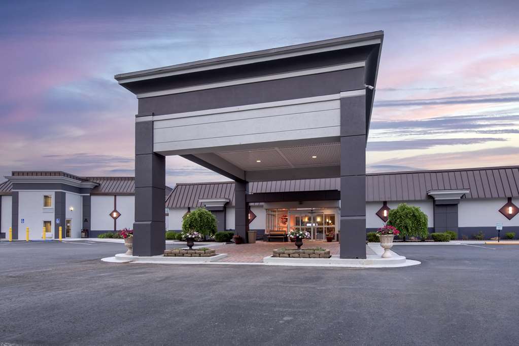 Best Western Plus Bridgeport Inn - photo 41