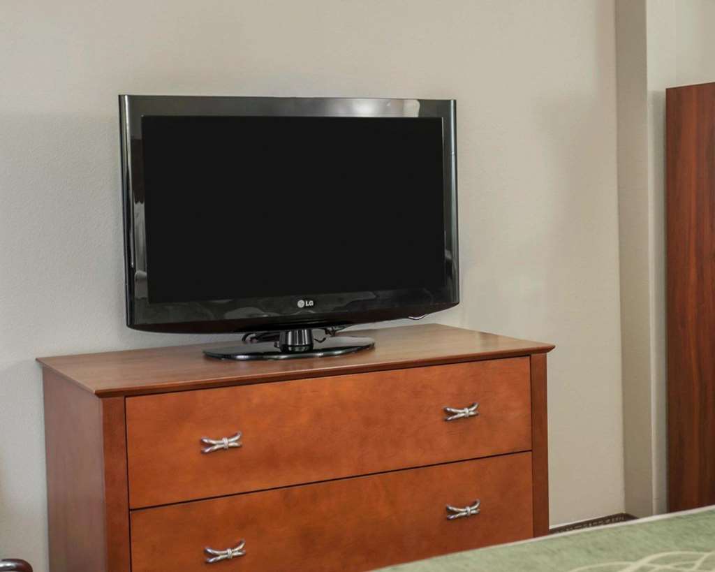 Quality Inn & Suites near St. Louis and I 255 - photo 7