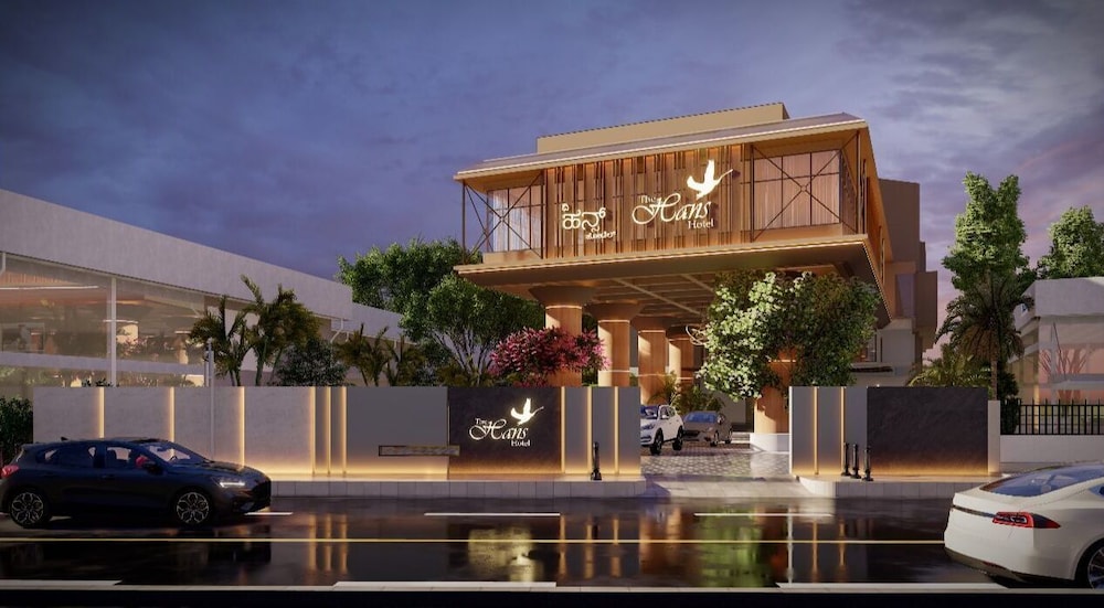 Capital O 22798 The Hans Hotel in Hubli, India