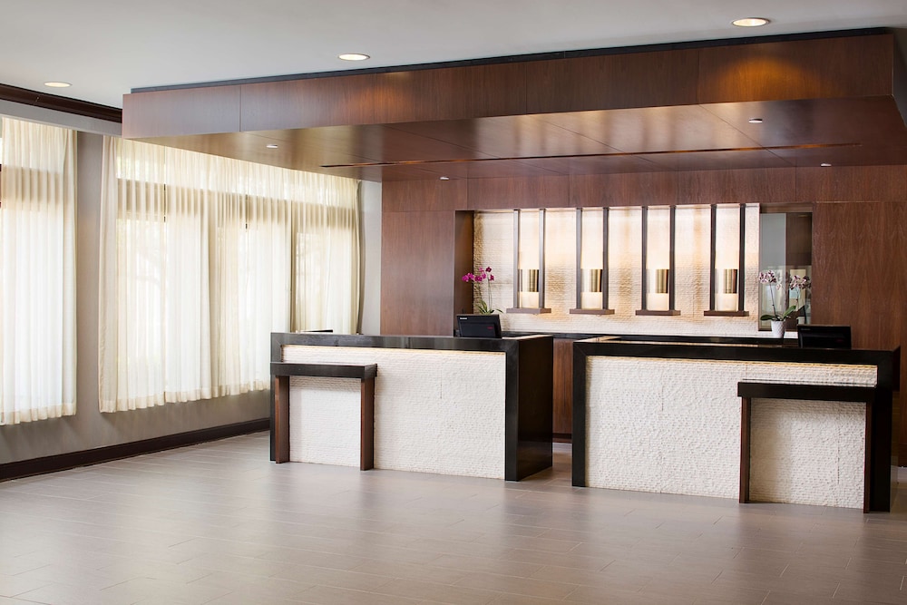 DoubleTree Hotel Baltimore BWI Airport - photo 4