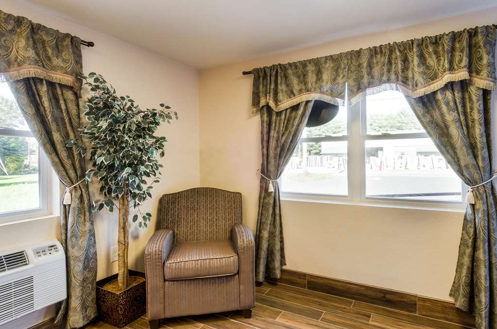 Rodeway Inn Middleboro Plymouth - photo 8