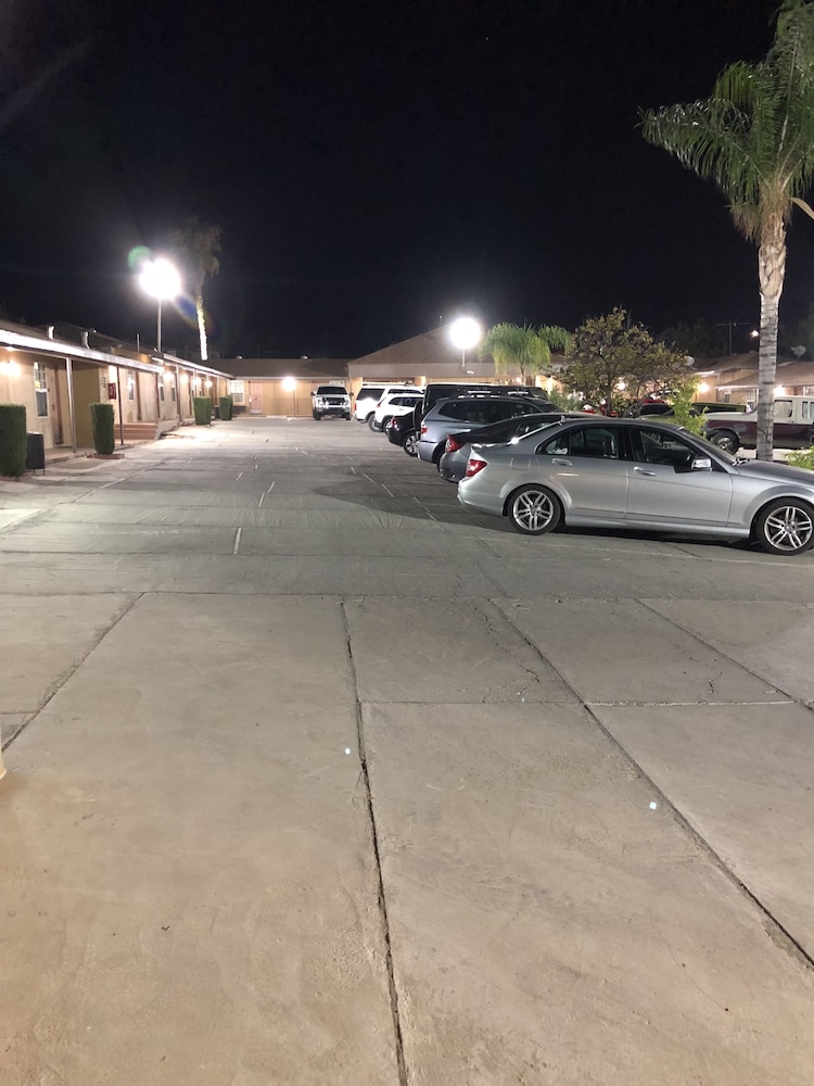 Topper Motel - photo 33