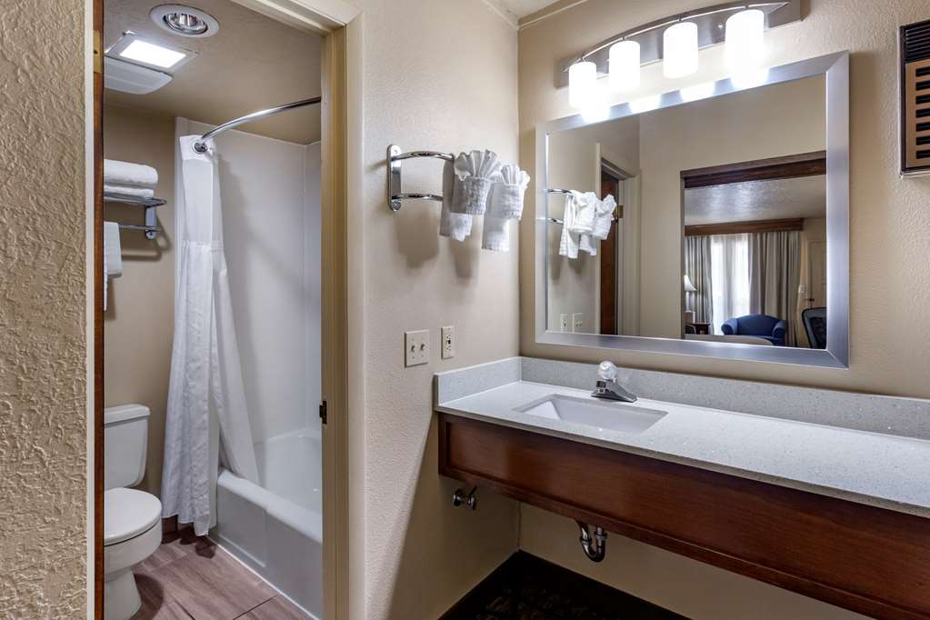 Best Western Dunmar Inn - photo 21