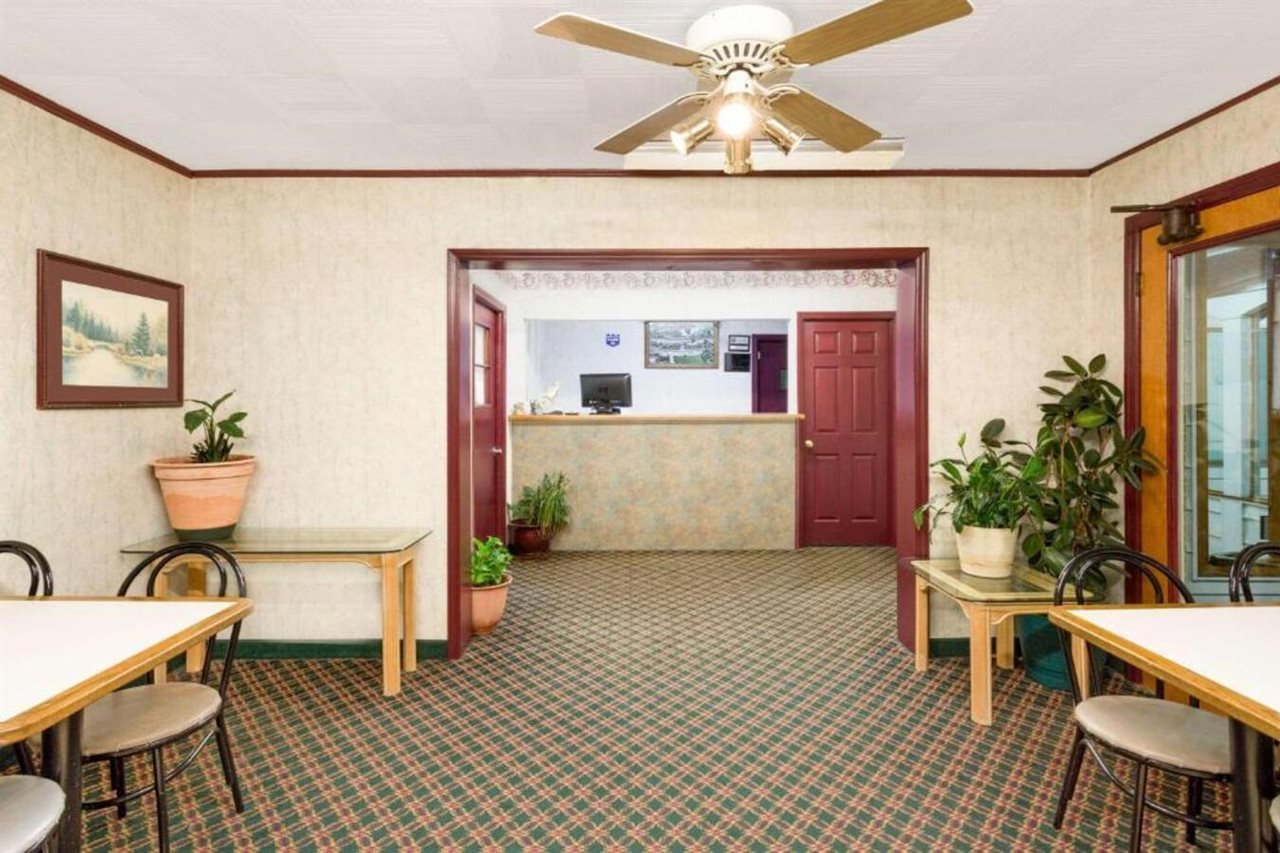 Knights Inn Galax - photo 4