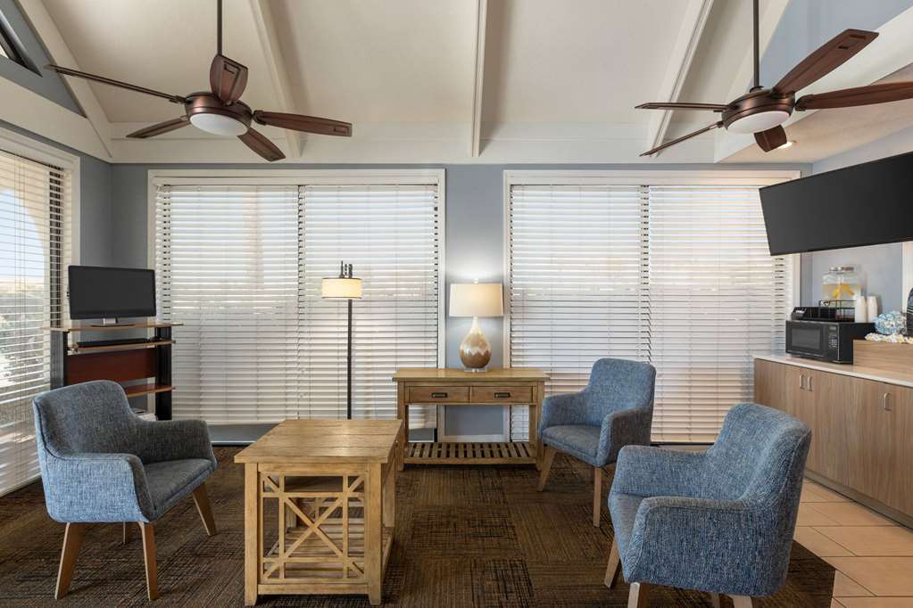 Days Inn by Wyndham Cocoa Beach Port Canaveral - photo 28