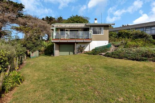 Patsy Cottage A Charming 1960s Kiwi Bach near Kaitaia — 4-Star Luxury Hotel in Kaitaia, New Zealand