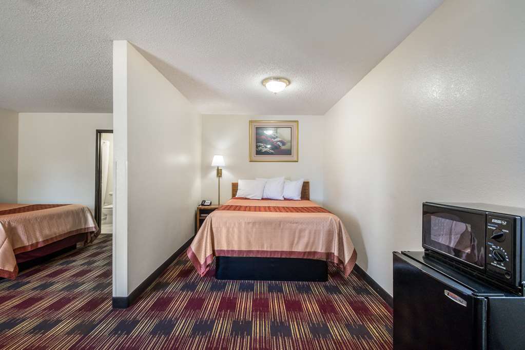 Americas Best Value Inn & Suites Harrisonville - photo 5