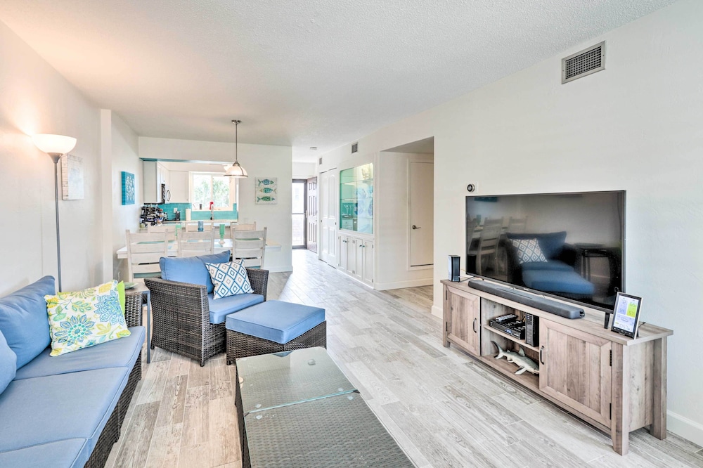 Ponce Inlet Condo w Beach & Pool Access — 4-Star Luxury Hotel in Ponce Inlet, United States