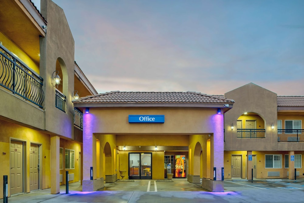 Motel6 South Gate CA - photo 30