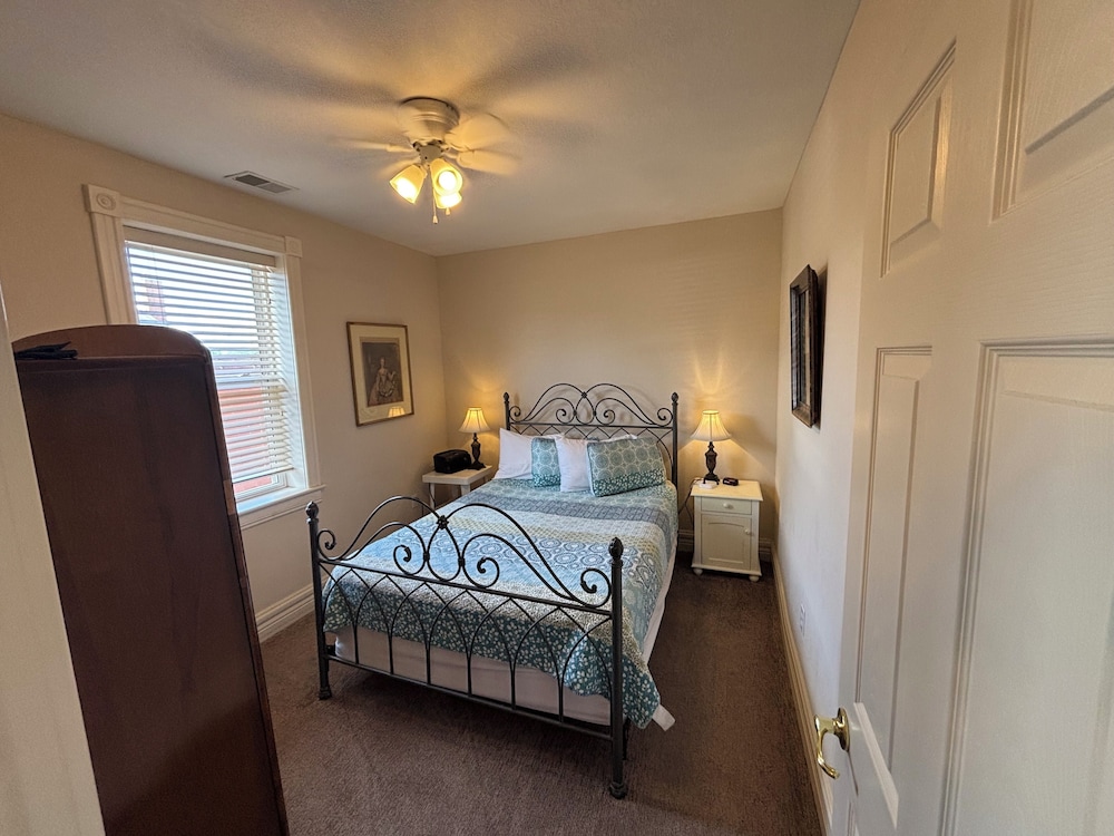 Hermann Crown Suites - photo 61