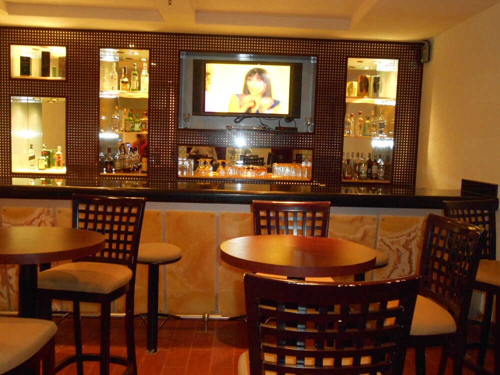 Hotel Bar