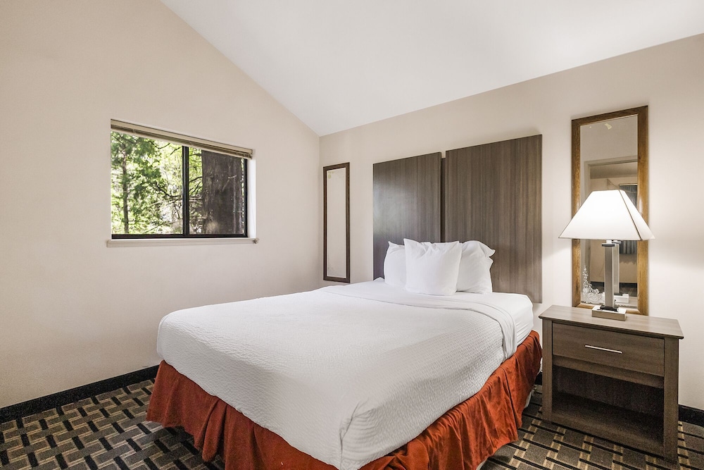 Northern Queen Inn - photo 5