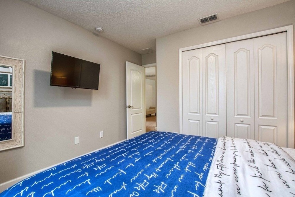 Spacious Family Getaway W Resort 3154pp 5 Bedroom Home by RedAwning - photo 9