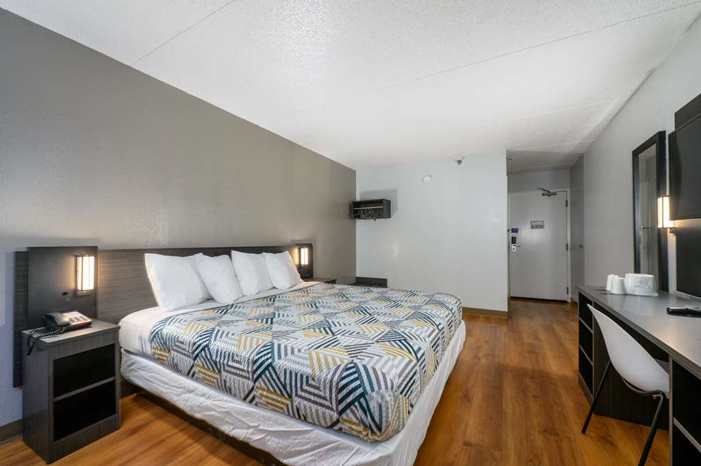 Motel 6 New Haven Branford CT - photo 21